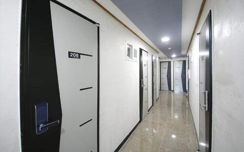 스프링클러, 소화기, 화재감지기, CCTV